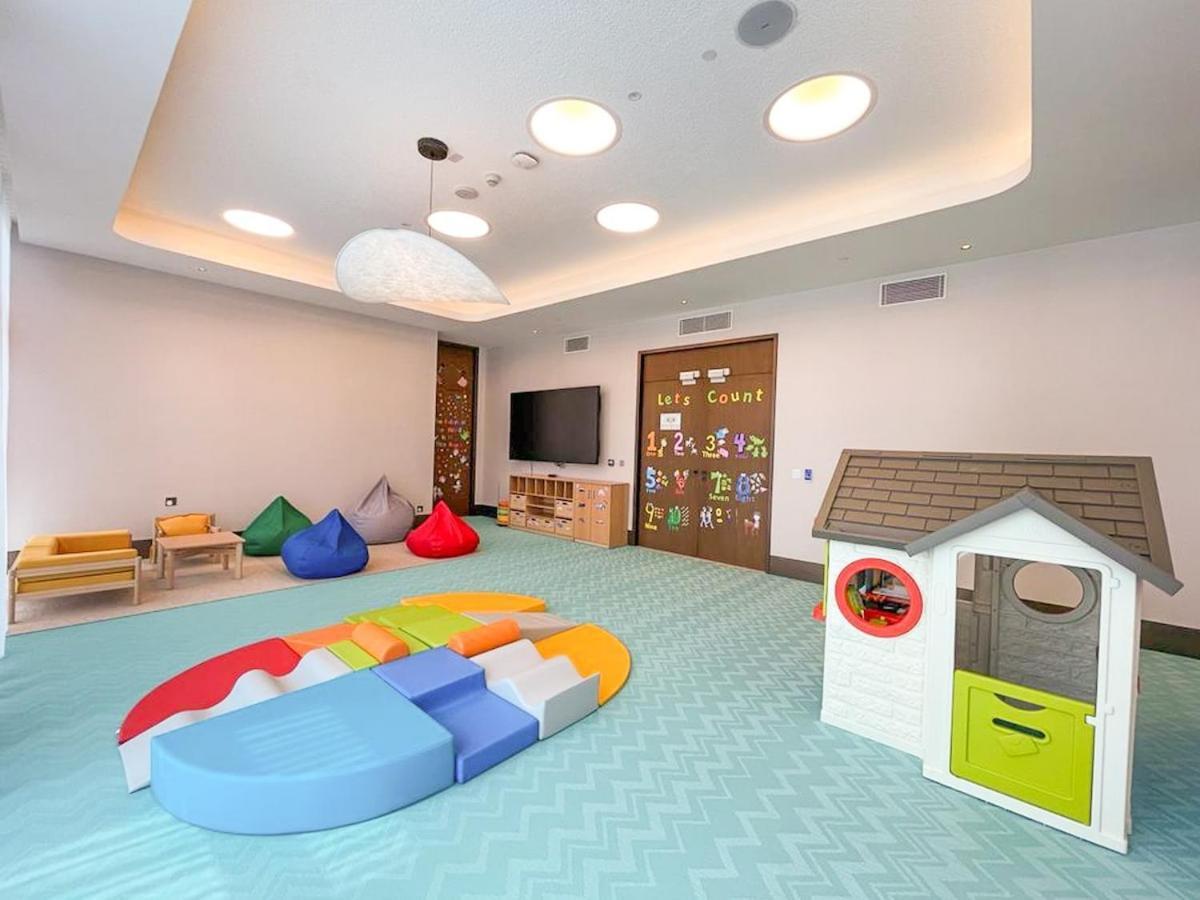 Apartment Chic For 4 With Burj Khalifa Views Dubai