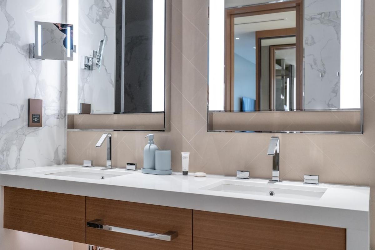 Apartment Chic For 4 With Burj Khalifa Views