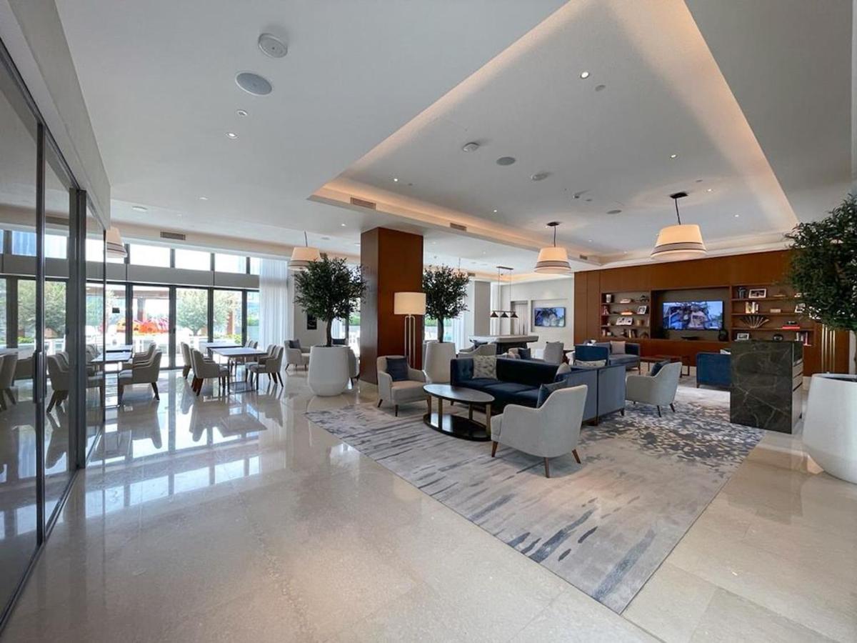 Chic For 4 With Burj Khalifa Views * Dubai