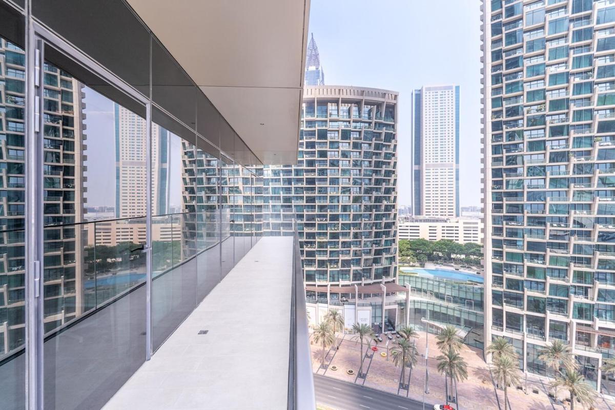 Apartment Chic For 4 With Burj Khalifa Views