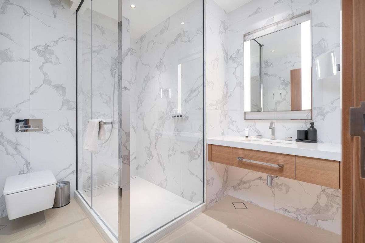 Apartment Chic For 4 With Burj Khalifa Views *