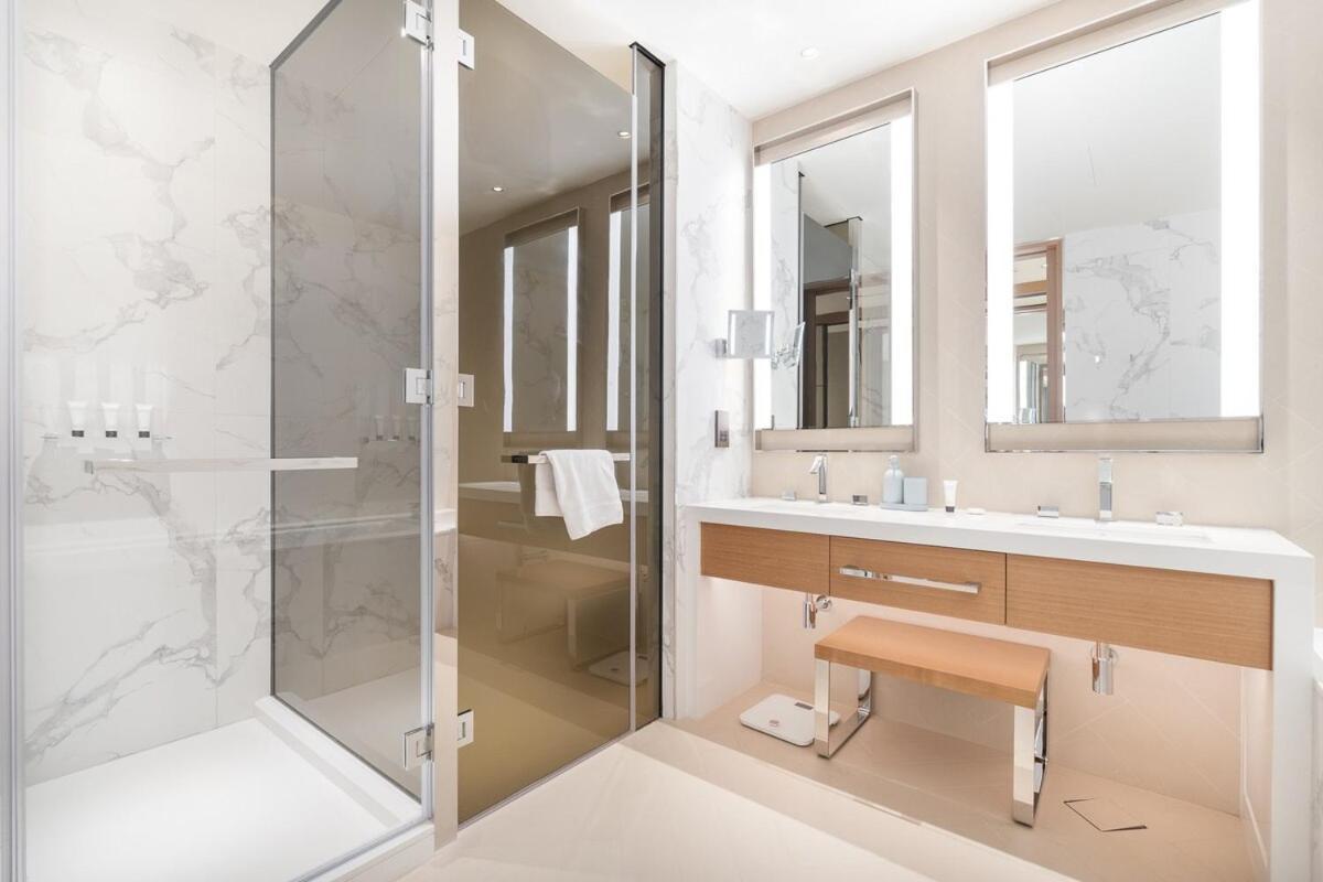 Chic For 4 With Burj Khalifa Views Apartment