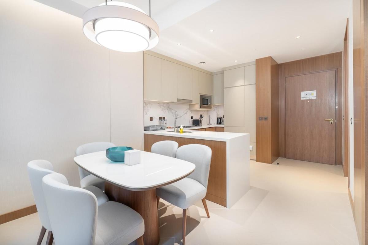 Apartment Chic For 4 With Burj Khalifa Views