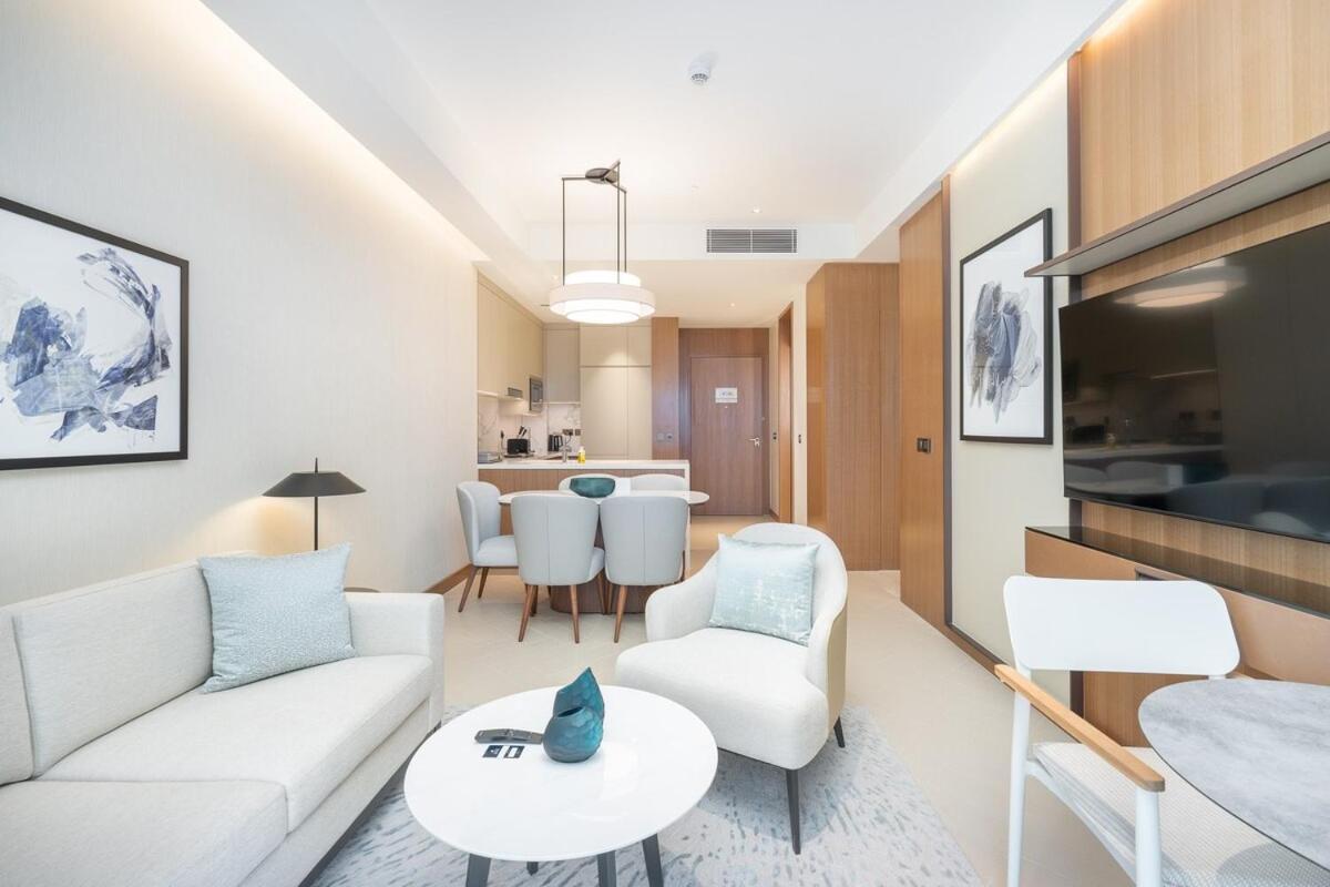 Chic For 4 With Burj Khalifa Views Dubai