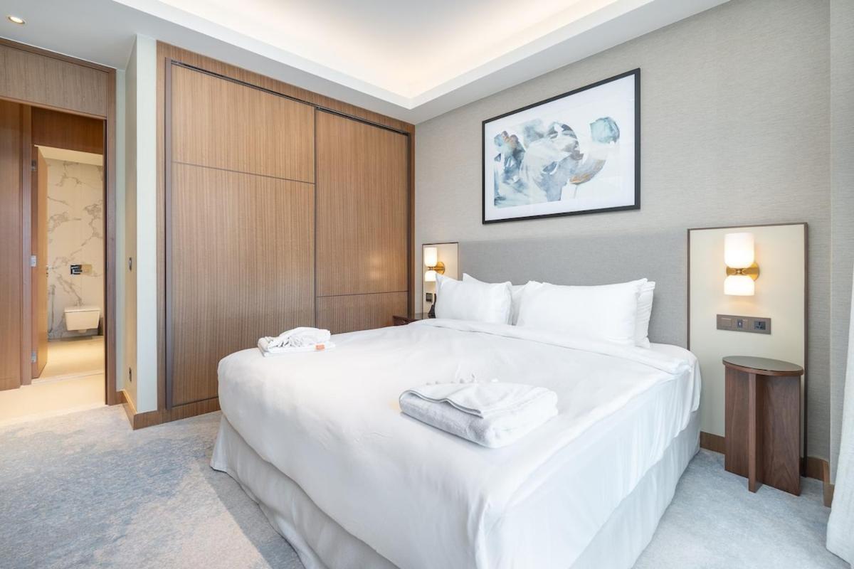Chic For 4 With Burj Khalifa Views Dubai