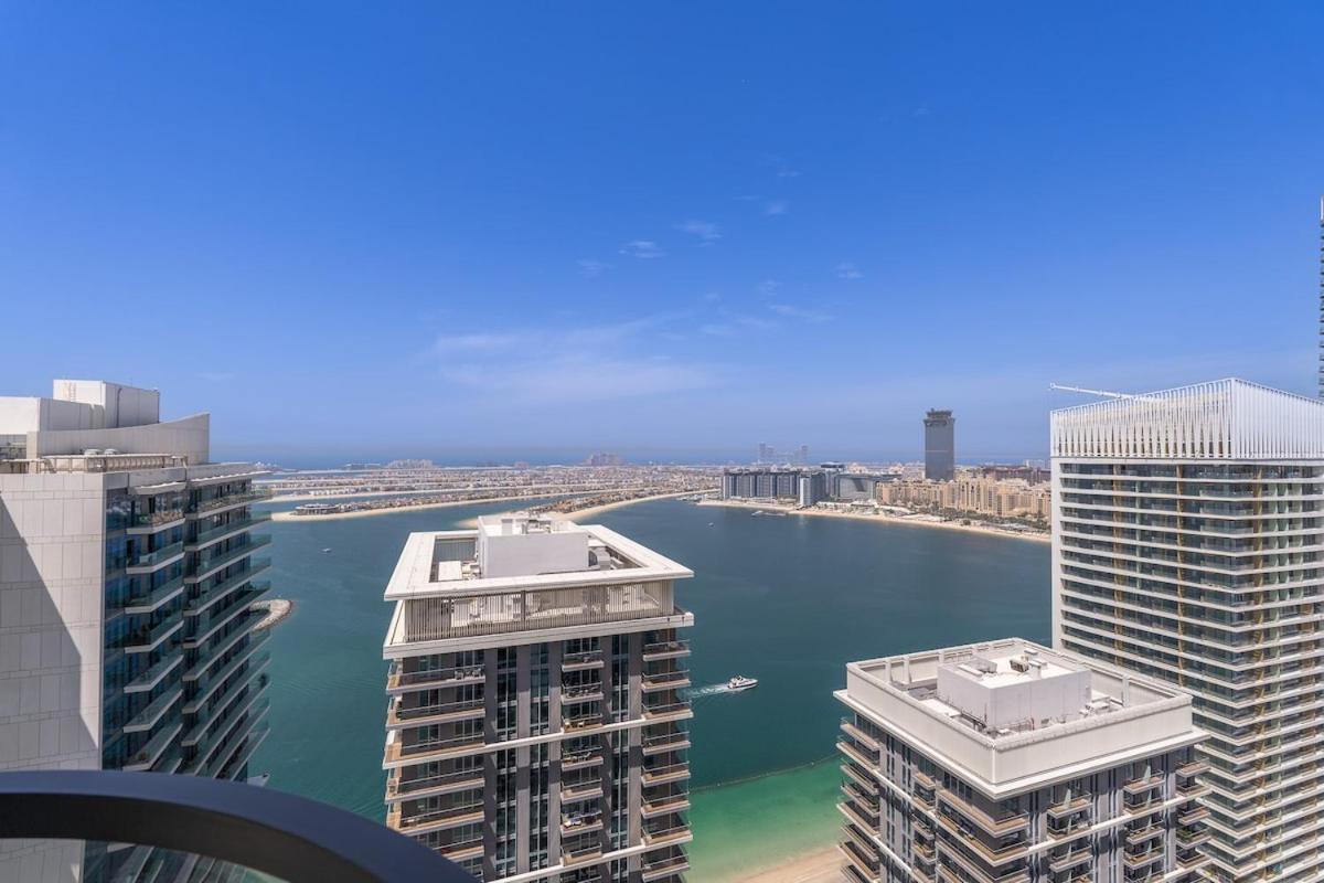 2 Bed With Magnificent View Apartment
