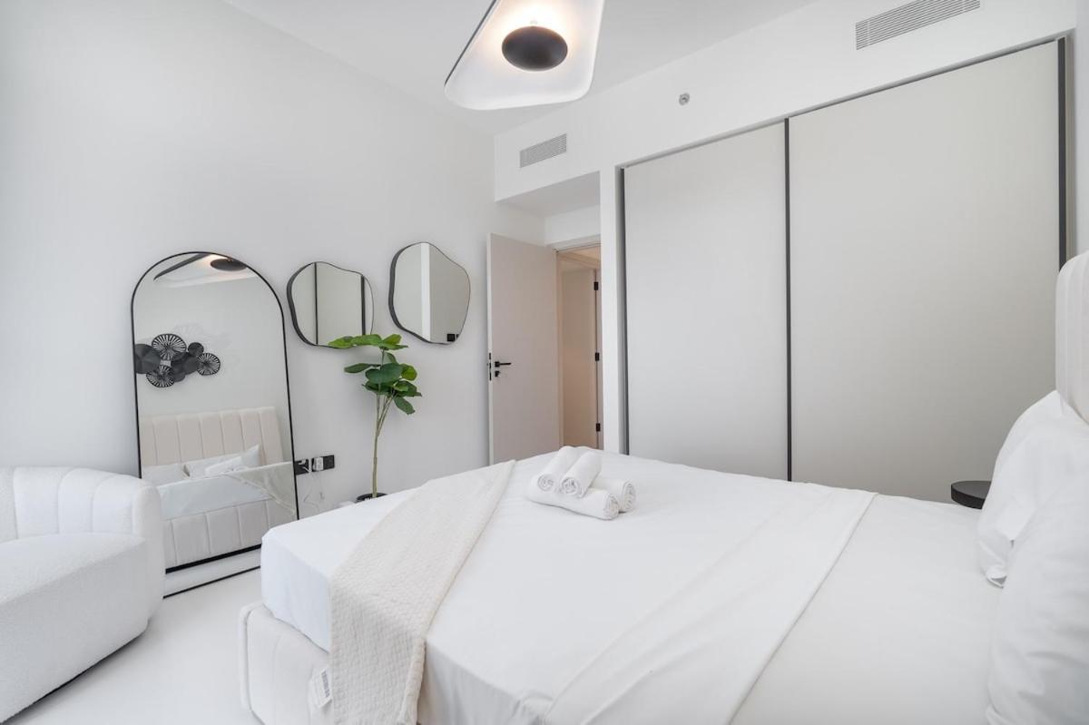 2 Bed With Magnificent View Apartment *