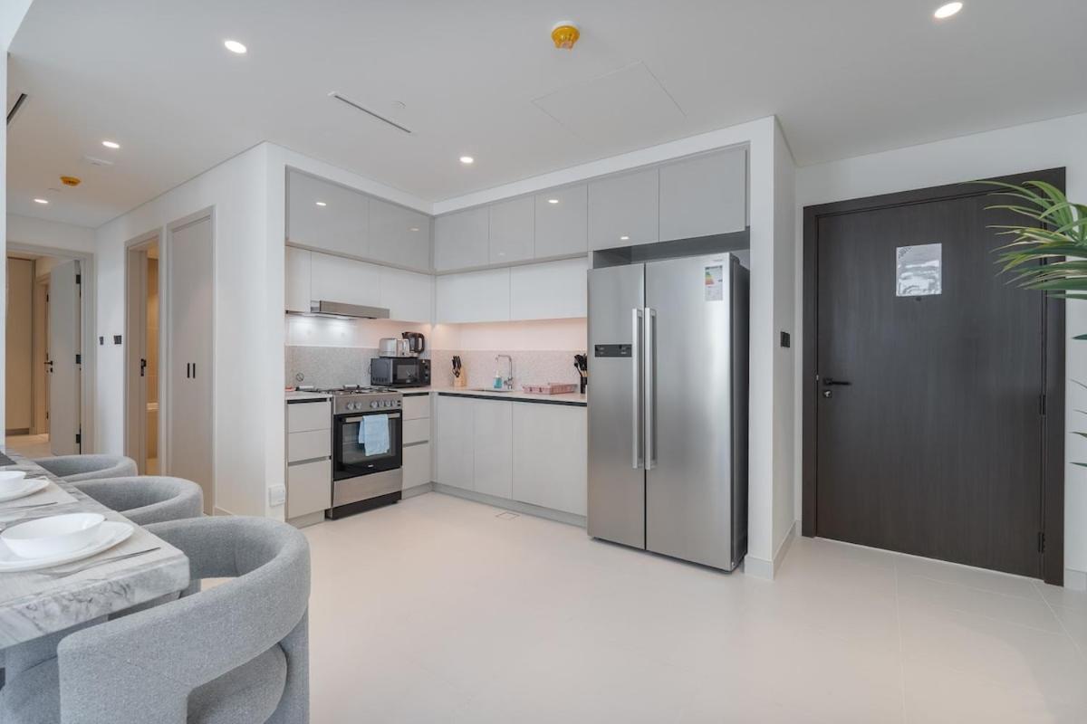 2 Bed With Magnificent View Apartment *