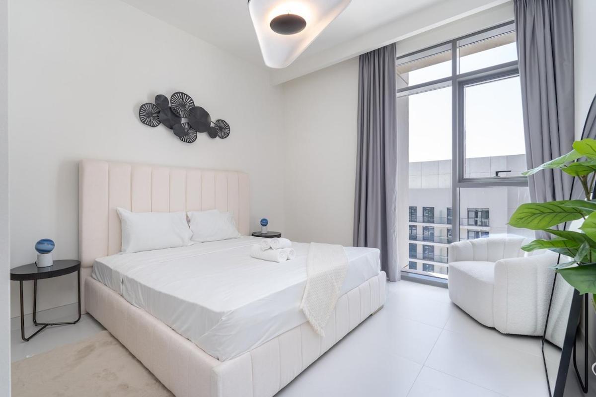2 Bed With Magnificent View Apartment