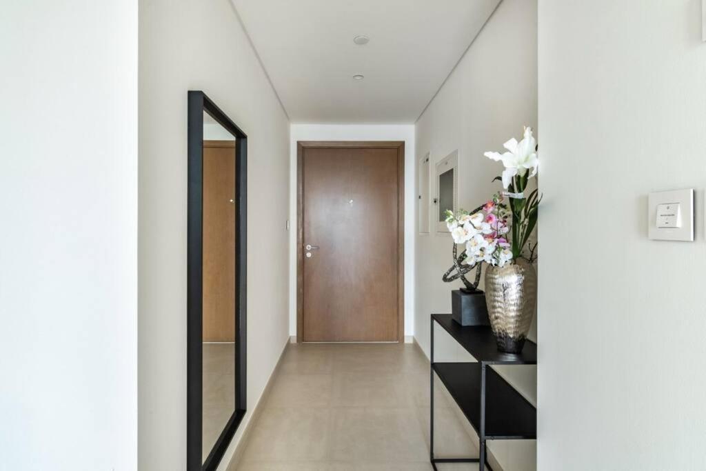 Luxury And Elegant 2br With Burj Khalifa View