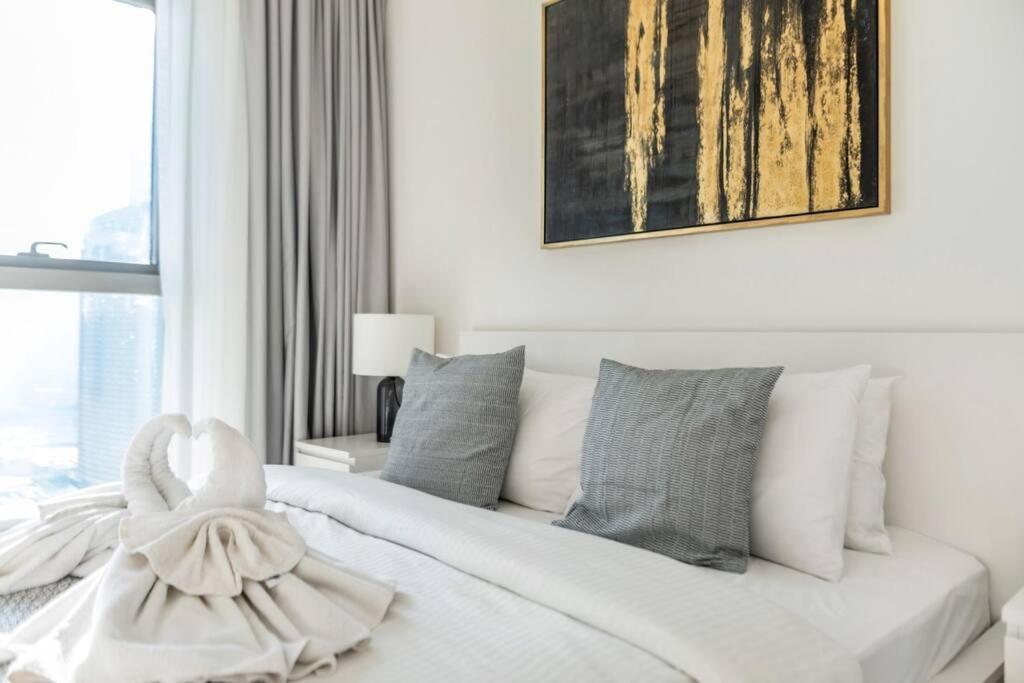 Luxury And Elegant 2br With Burj Khalifa View Apartment