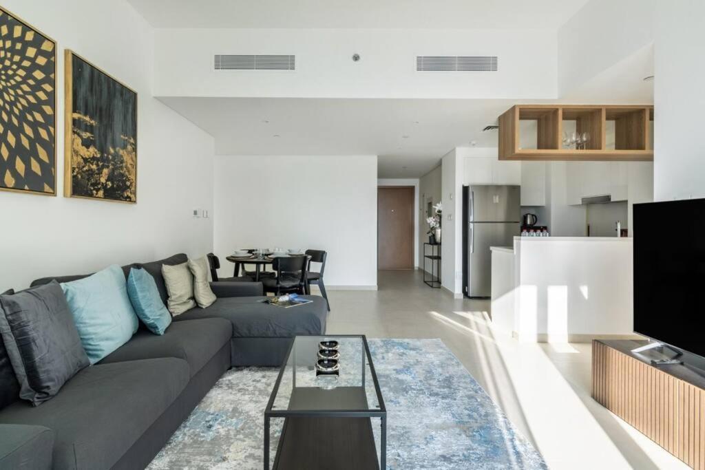 Apartment Luxury And Elegant 2br With Burj Khalifa View