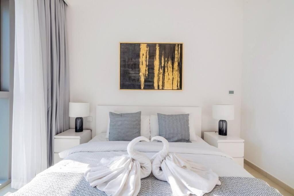Luxury And Elegant 2br With Burj Khalifa View Apartment