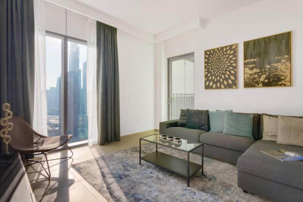 Apartment Luxury And Elegant 2br With Burj Khalifa View