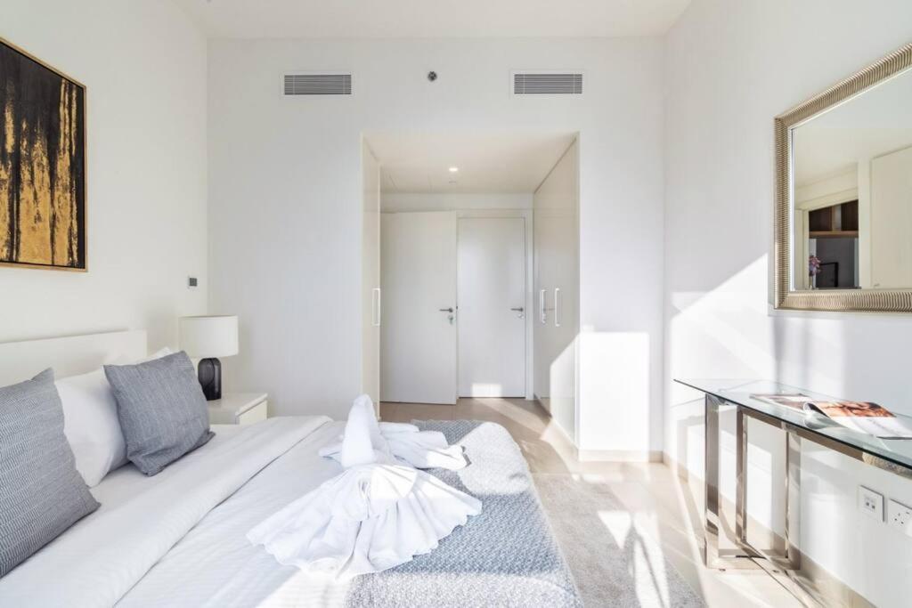 Apartment Luxury And Elegant 2br With Burj Khalifa View *
