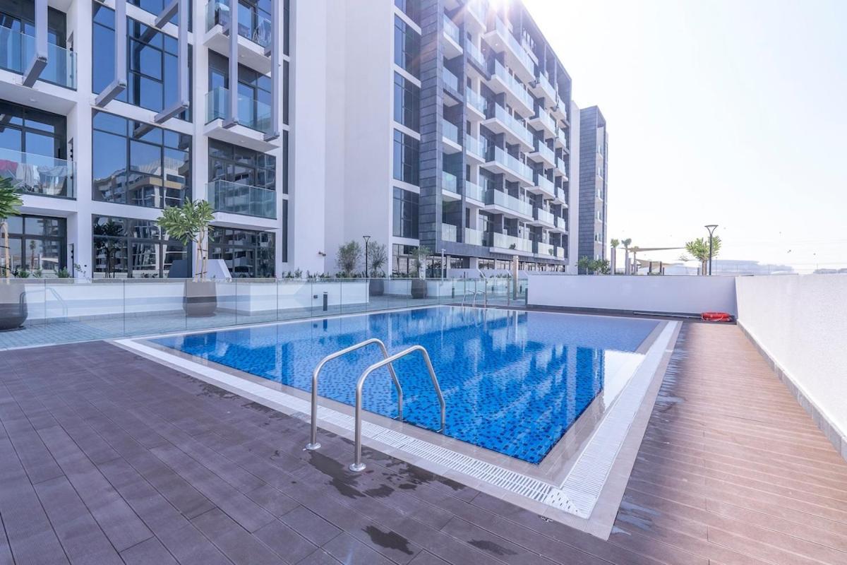 Lovable Studio With Street View At Azizi Riviera In Meydan One *