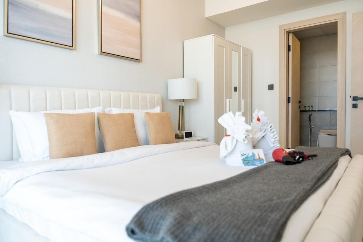 Eye-captivating 1 Bed For 2