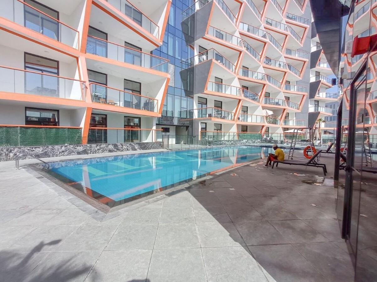 Eye-captivating 1 Bed For 2 Dubai