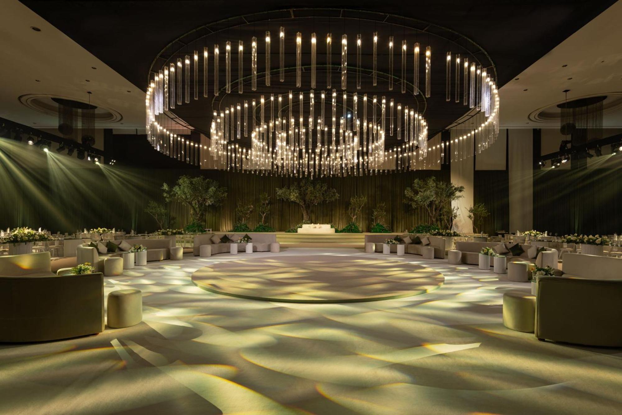 Le Meridien & Conference Centre Hotel 5*
