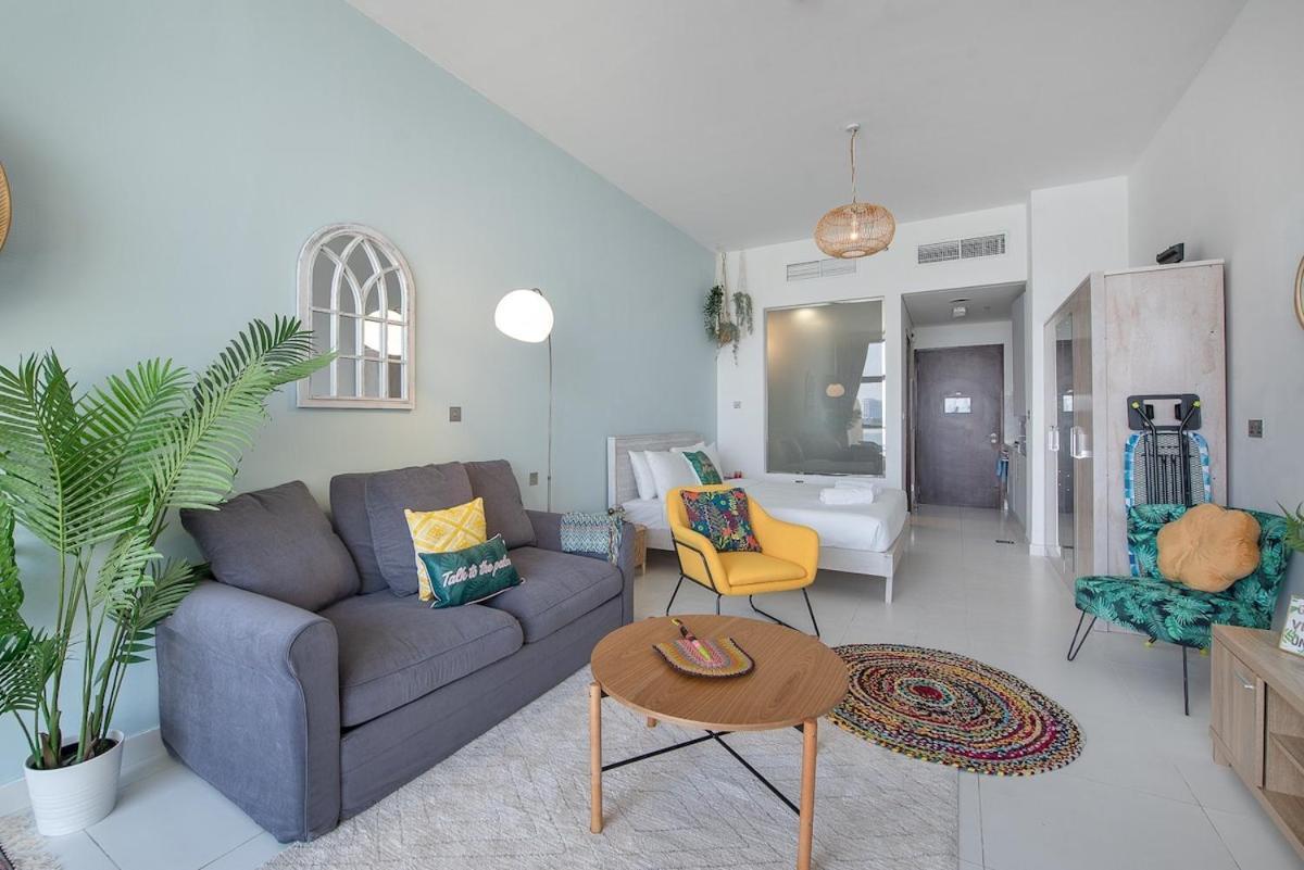 Apartment Studio Right On Palm Jumeirah Dubai