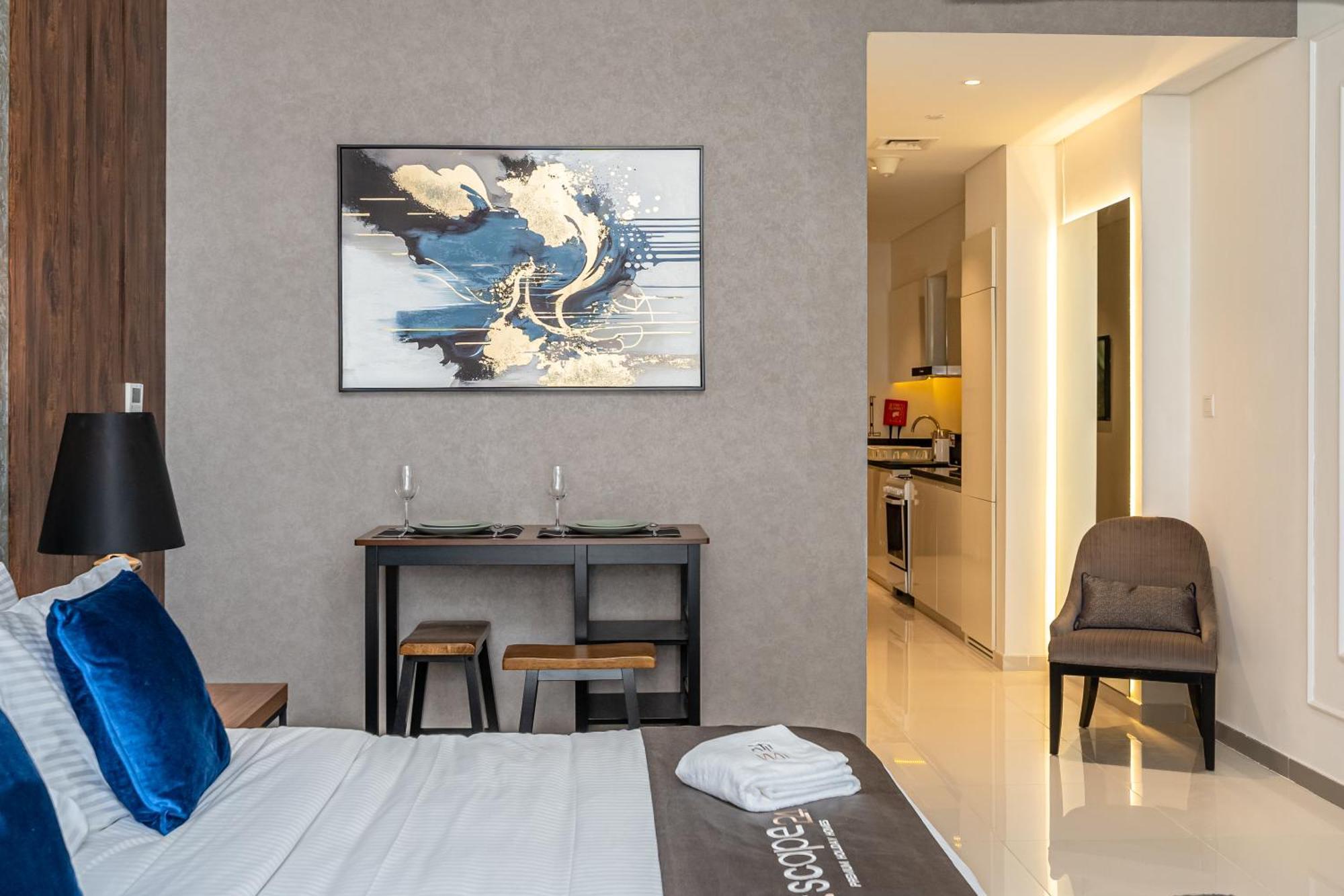 Escape24 Luxury Golf Promenade Damac Hills *