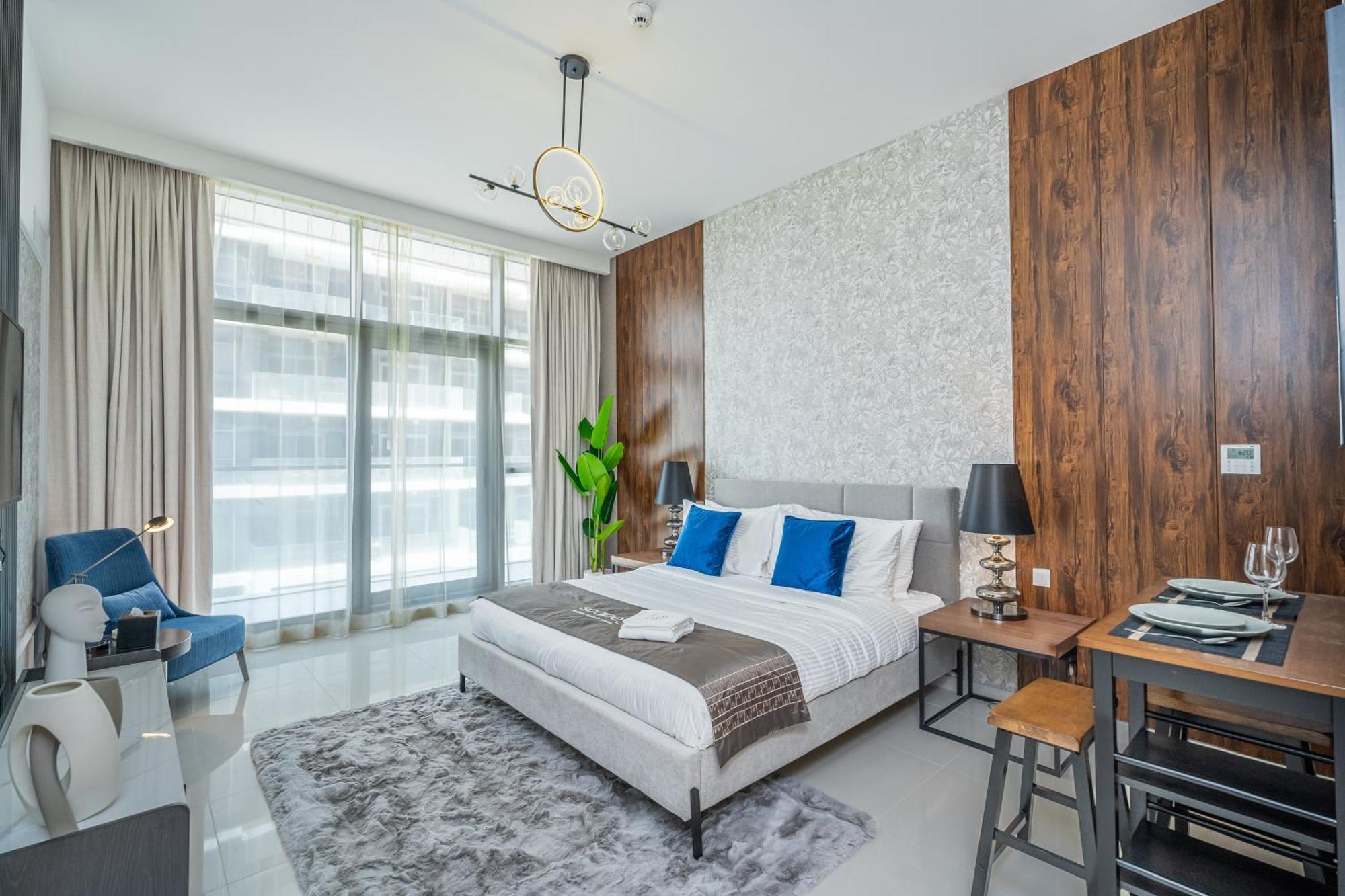 Escape24 Luxury Golf Promenade Damac Hills