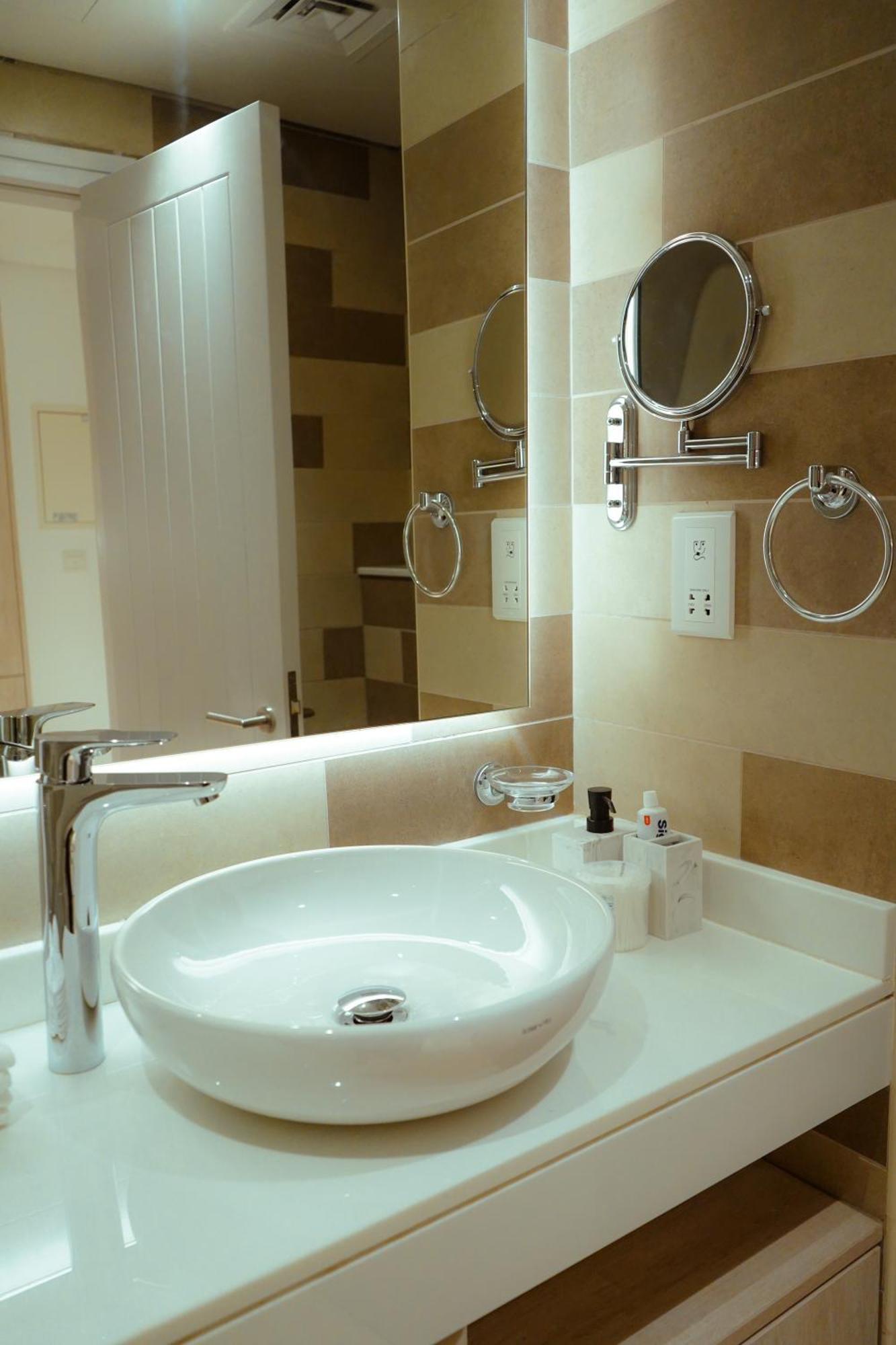 Your Elegant Palm Paradise- Fully Equipped Apartamento