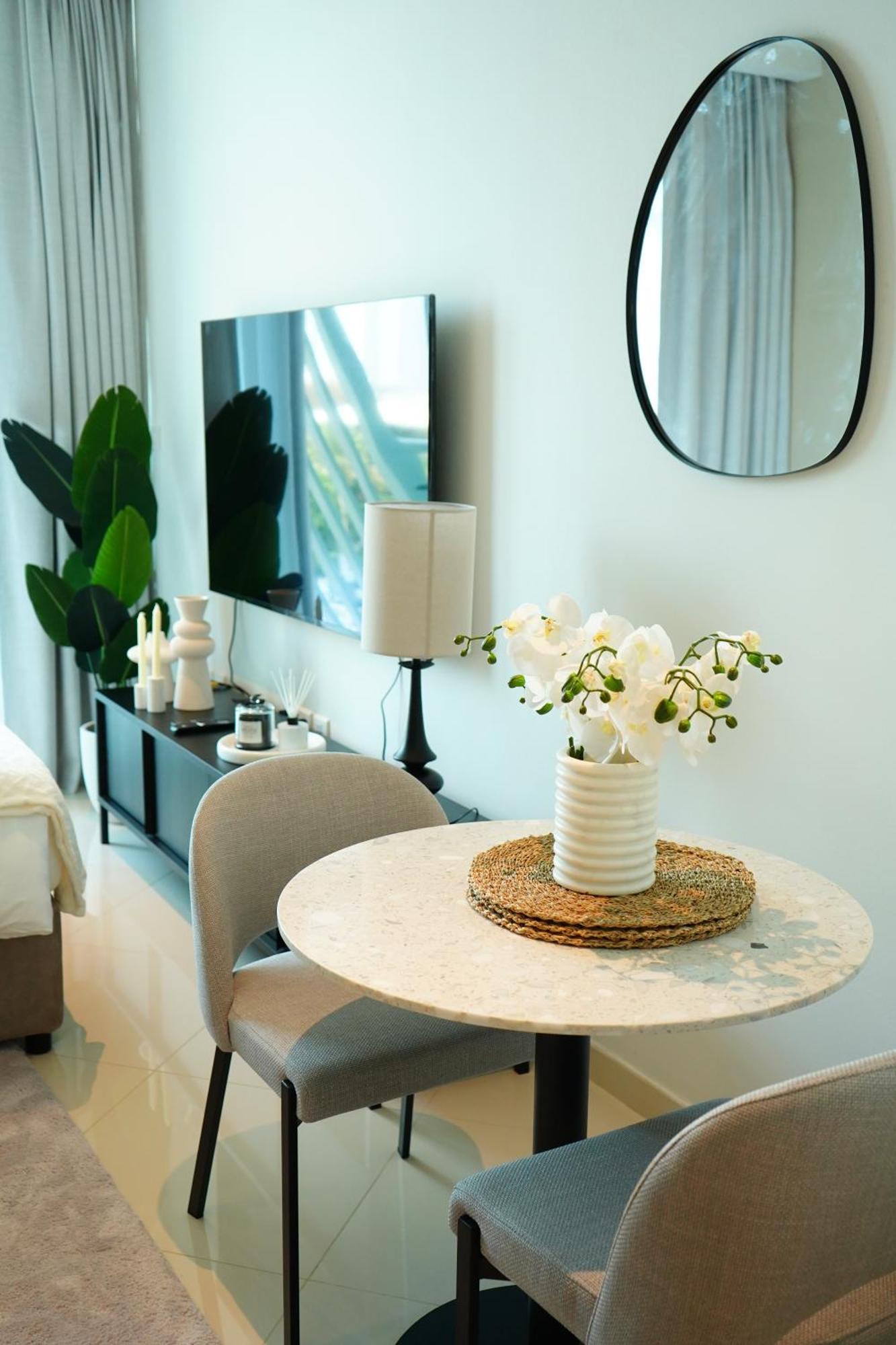 Your Elegant Palm Paradise- Fully Equipped