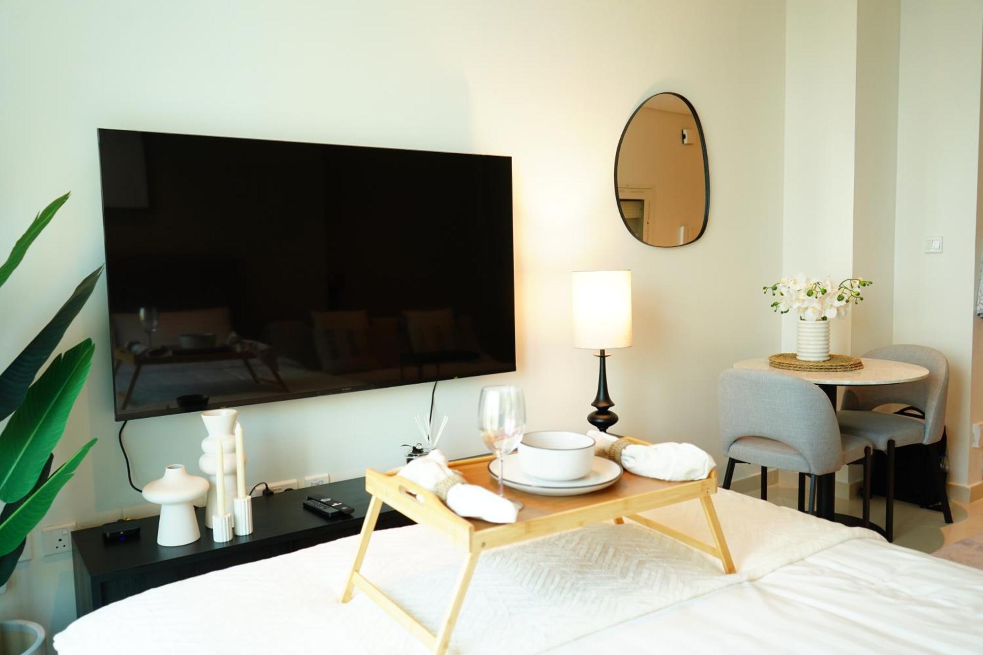 Your Elegant Palm Paradise- Fully Equipped * Dubai