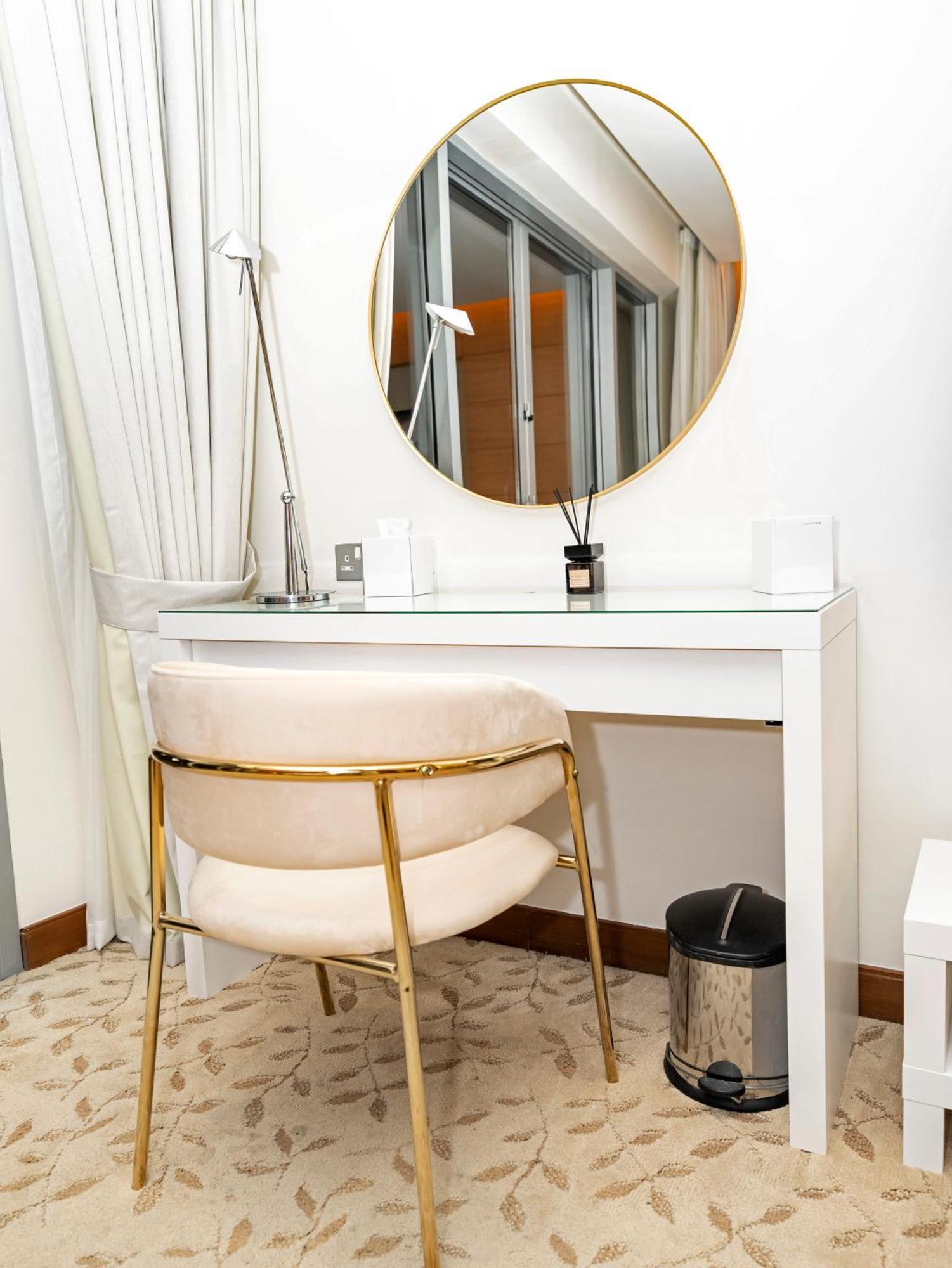 Address Dubai Mall Access Luxe Studio Dubai