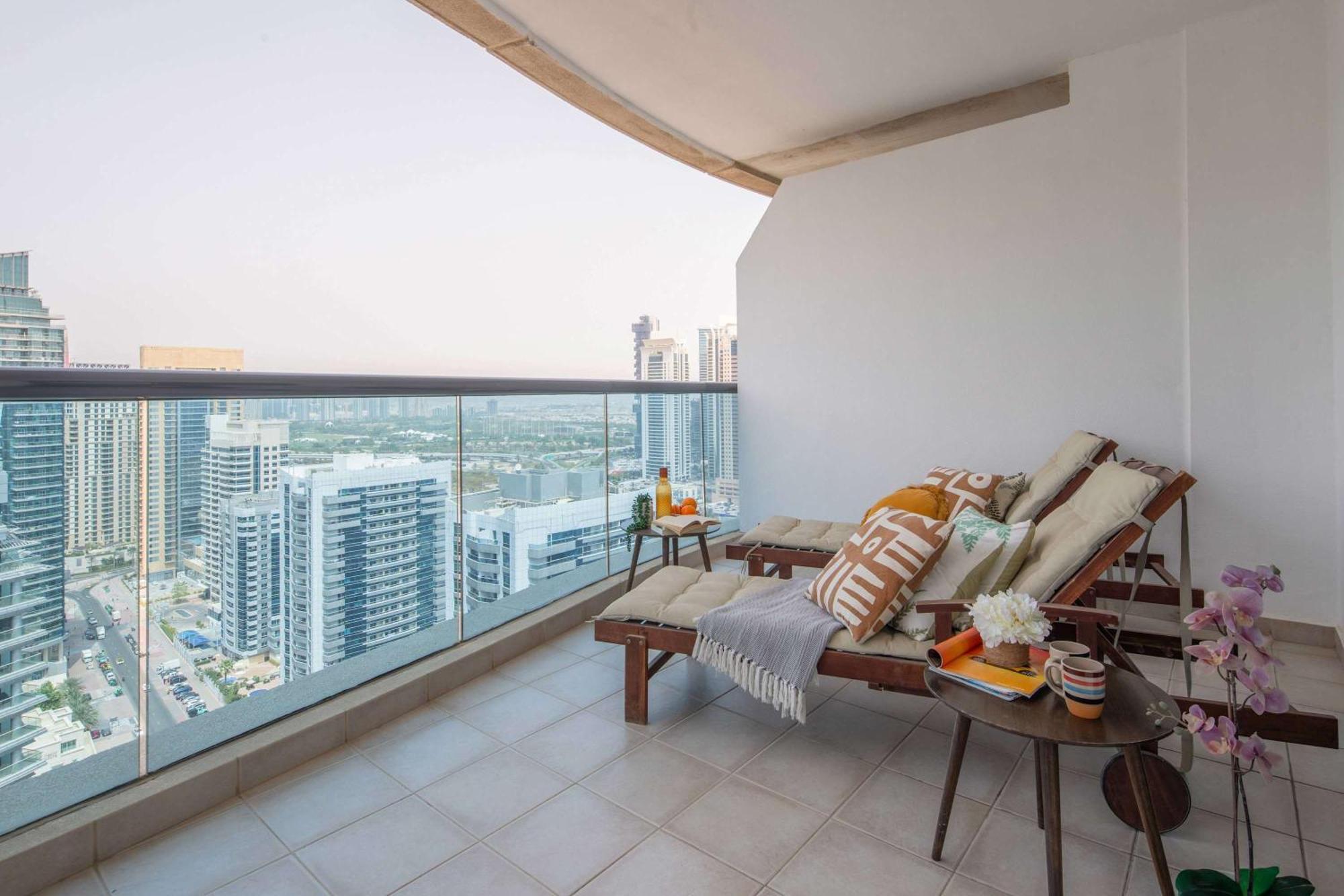 Frank Porter - Time Place Tower * Dubai