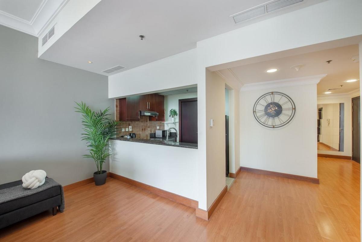 Holiday home Modern In Lakeshore Spacious For 4