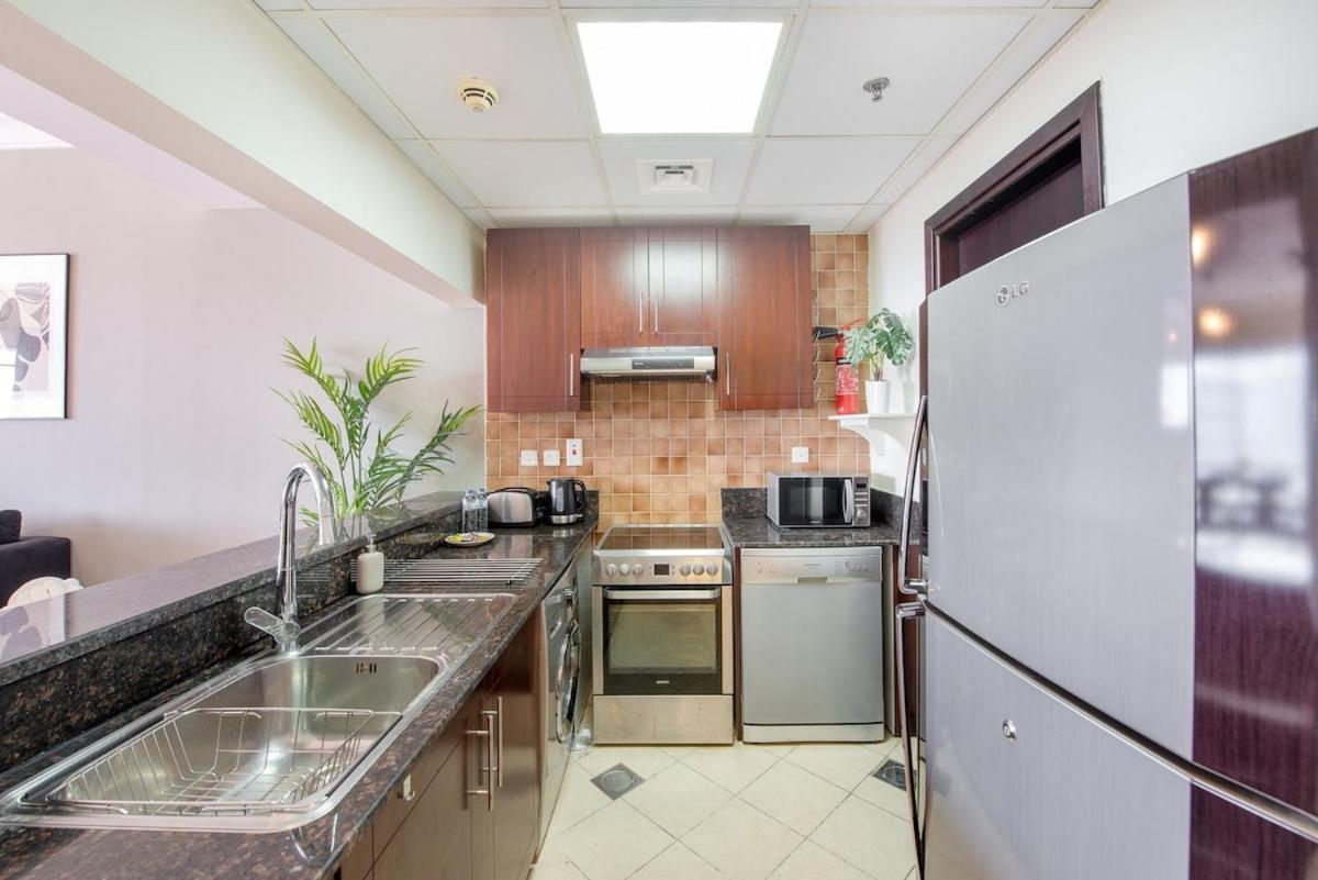 Holiday home Modern In Lakeshore Spacious For 4