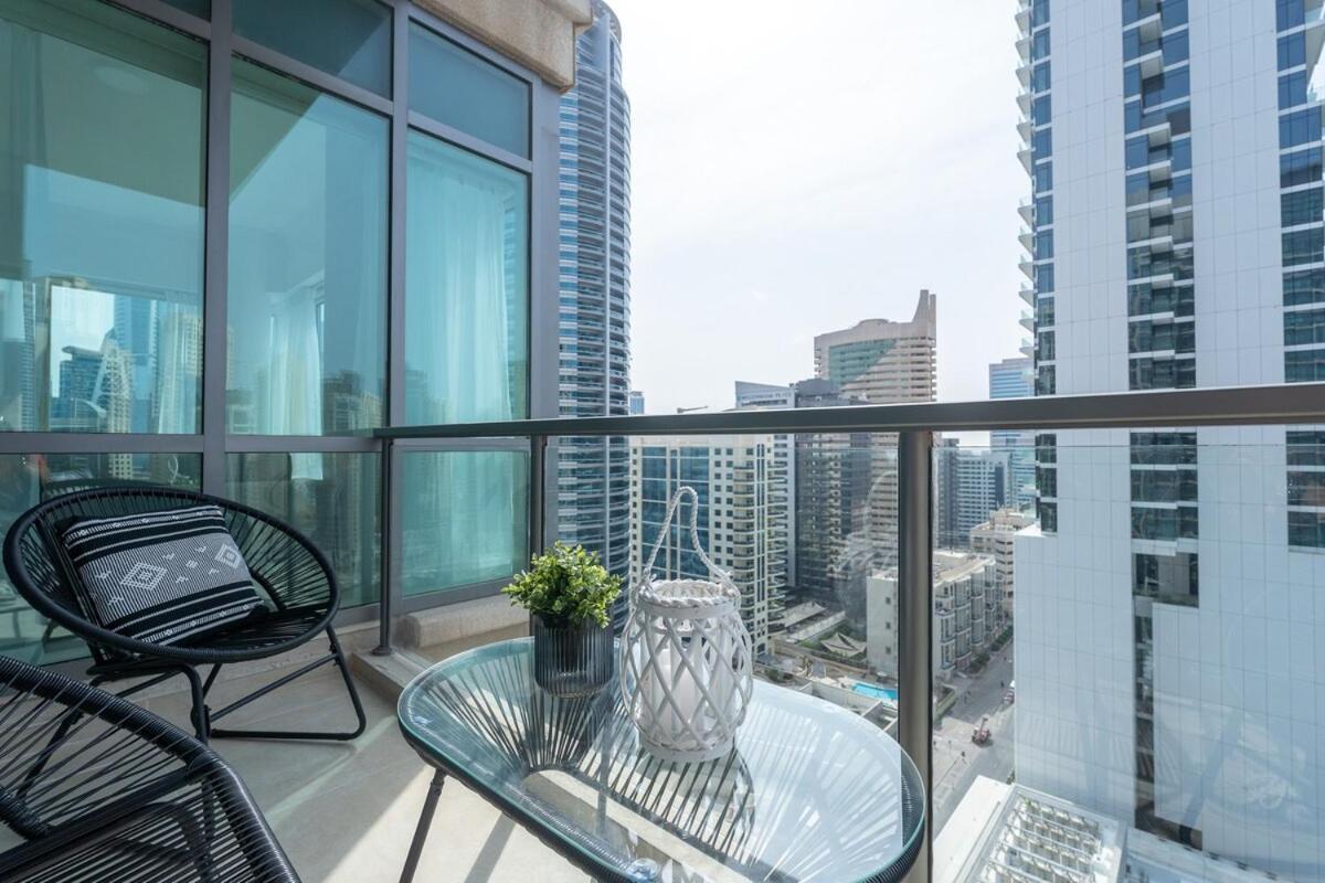 Daire Luxurious And Minimalist 3br In Marina Dubai