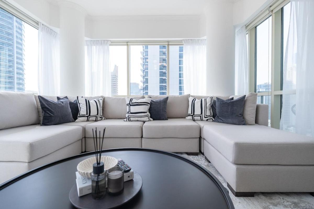 Daire Luxurious And Minimalist 3br In Marina Dubai