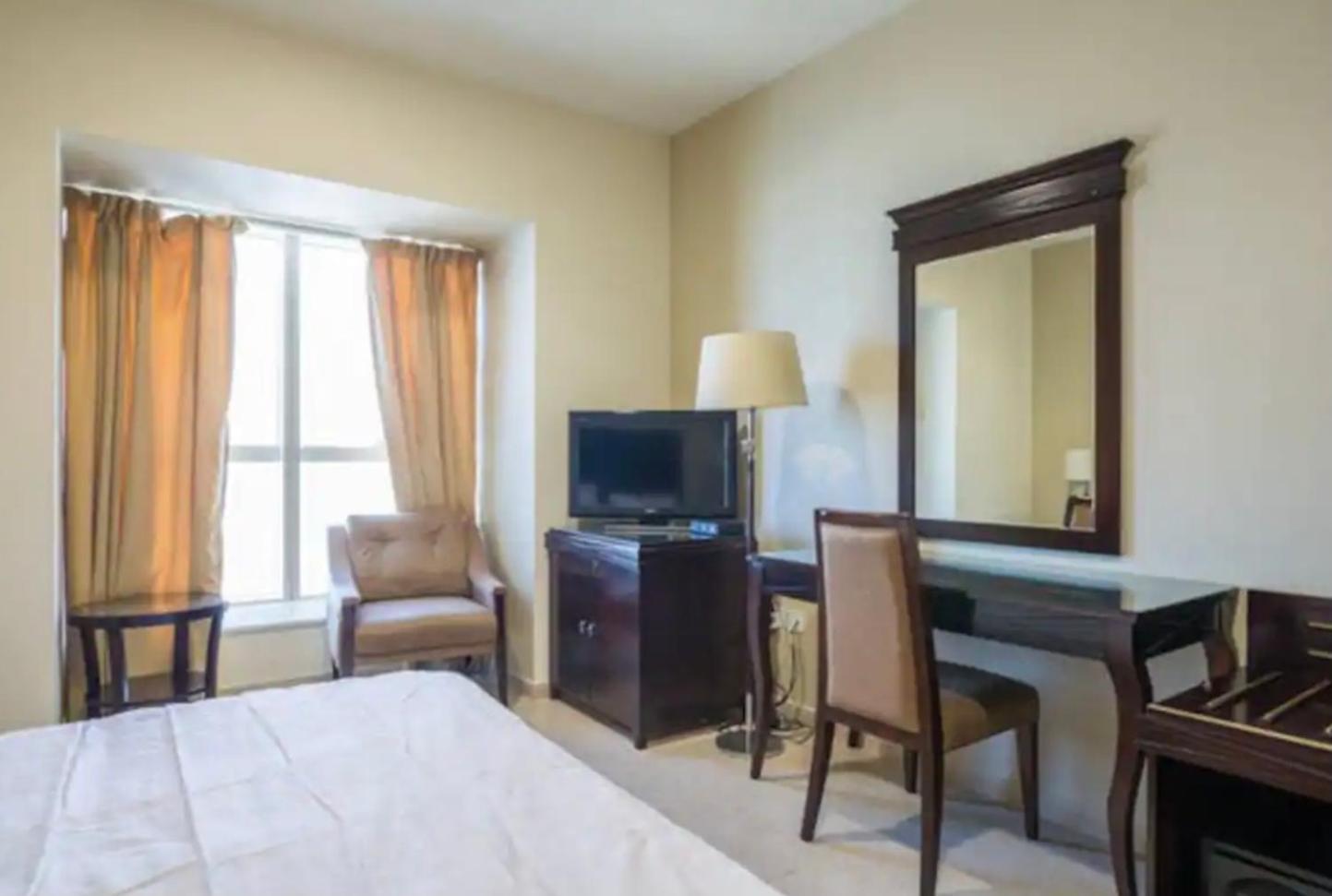 Homestay Ensuite In Coliving In Marina