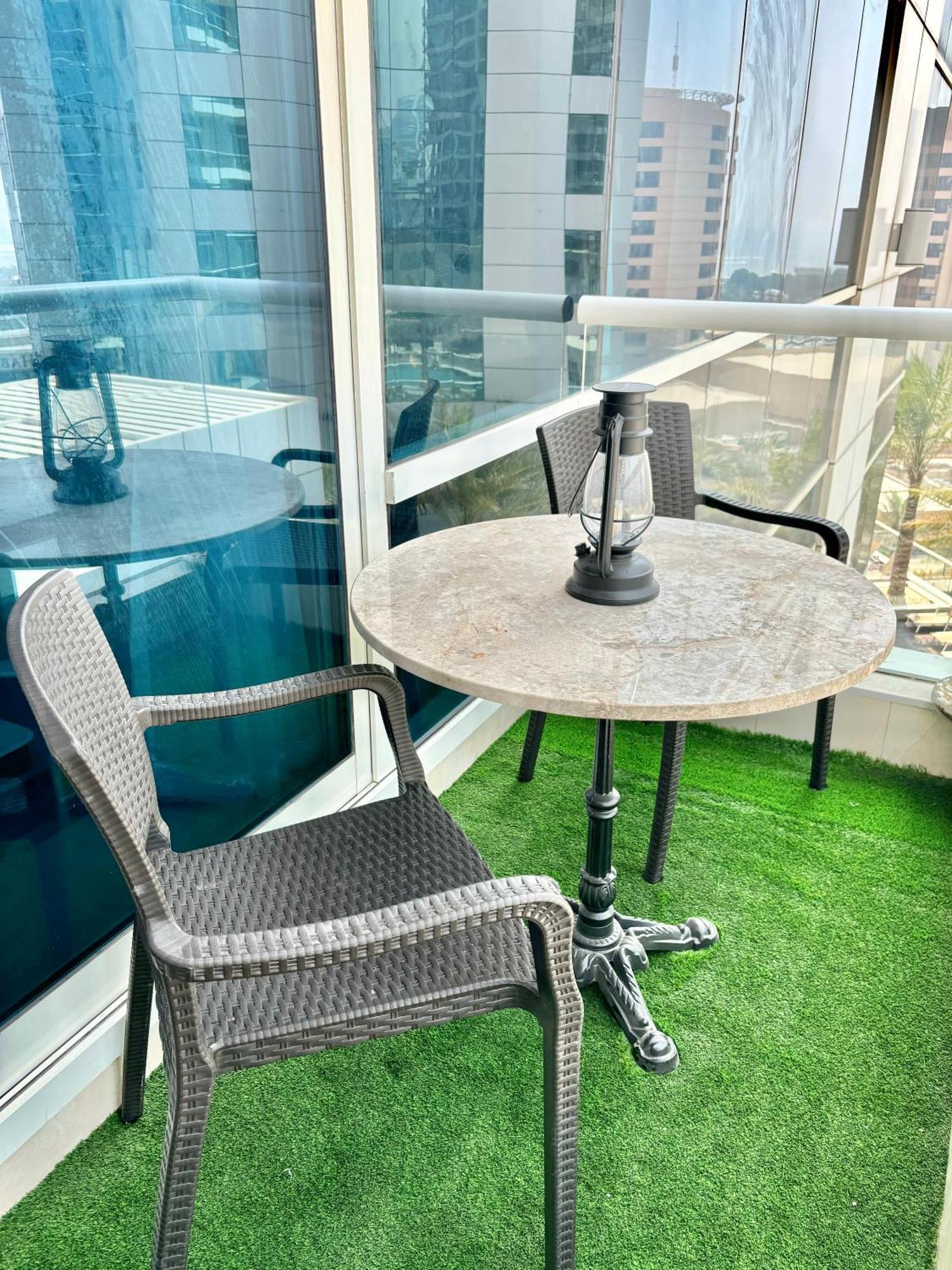 Vacation Friendly View Luxury 1bedroom- Walk To & Mall Apartamento Dubai