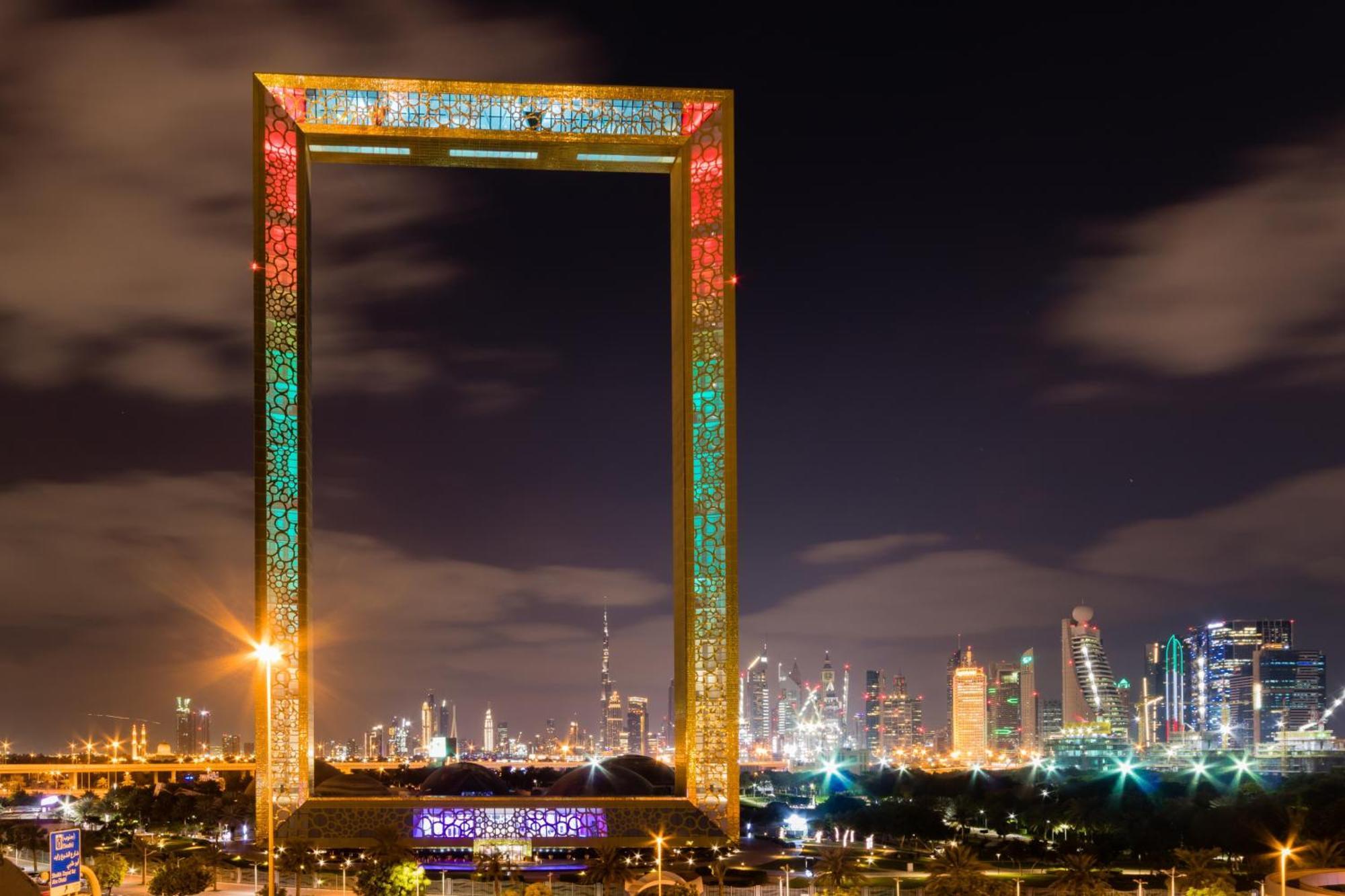 Burj Crown - Urban Chic Opera Boulevard View, Walk To Mall Daire *