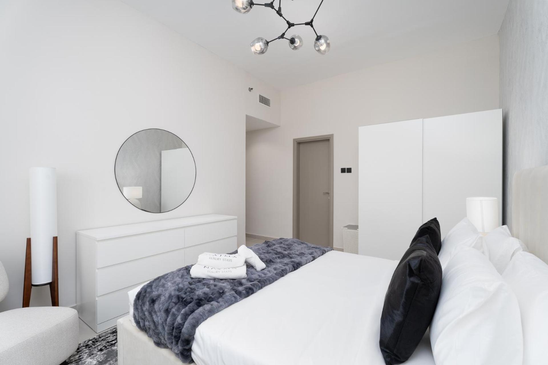 Nasma Luxury - Elevated Comfort & Style In A 24th Floor