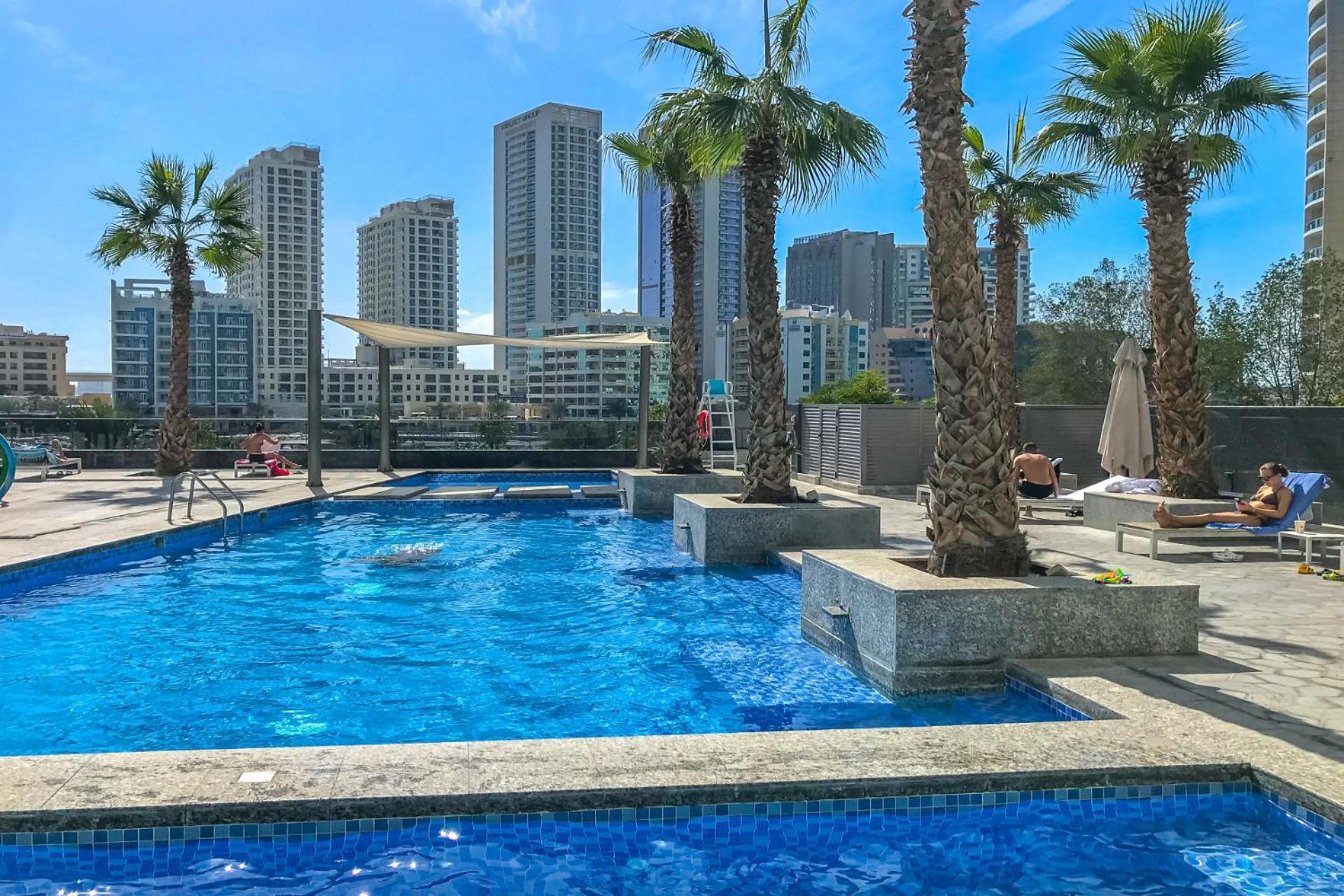 Apartment Close To I With Balcony I Fast Wi-fi *