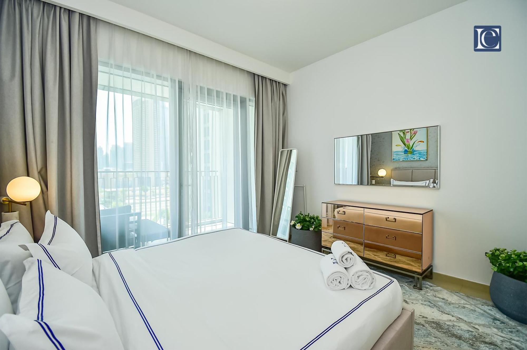 Luxury Escapes - Downtown Views 2 - Premium 3br - Near Mall * Dubai
