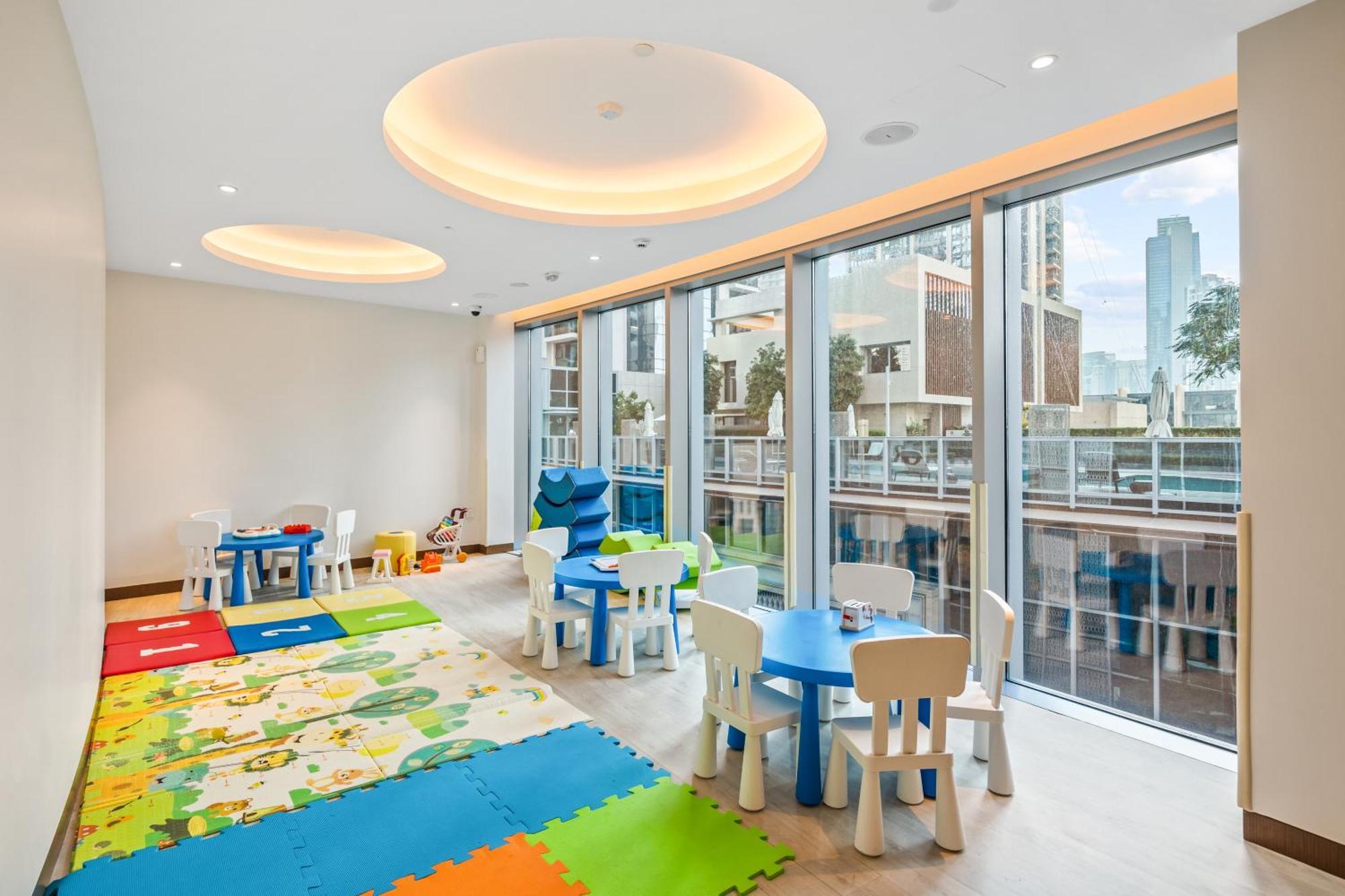 Delightful One-bedroom In Downtown