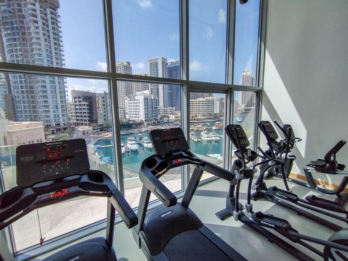 Incredible 3-bed With Marina Views! Apartment