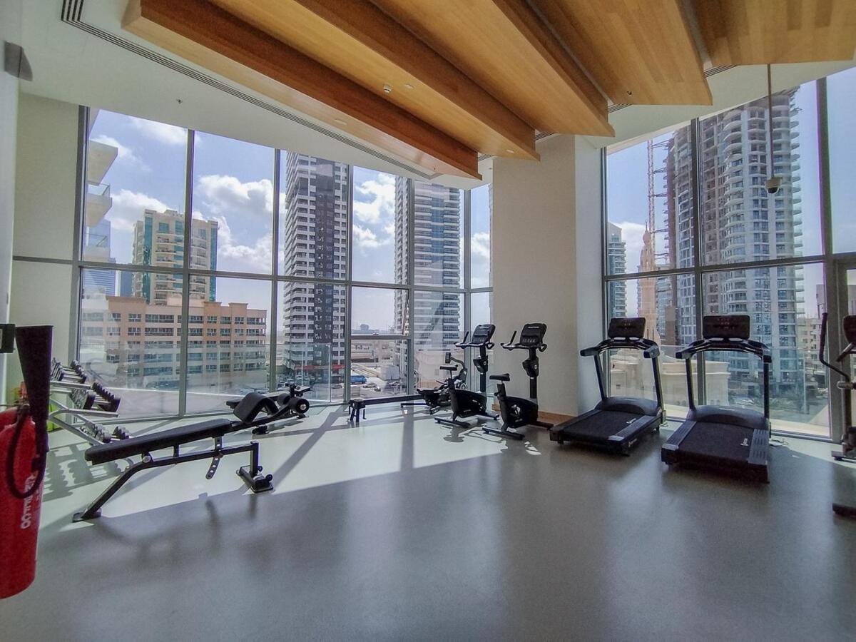 Incredible 3-bed With Marina Views! *
