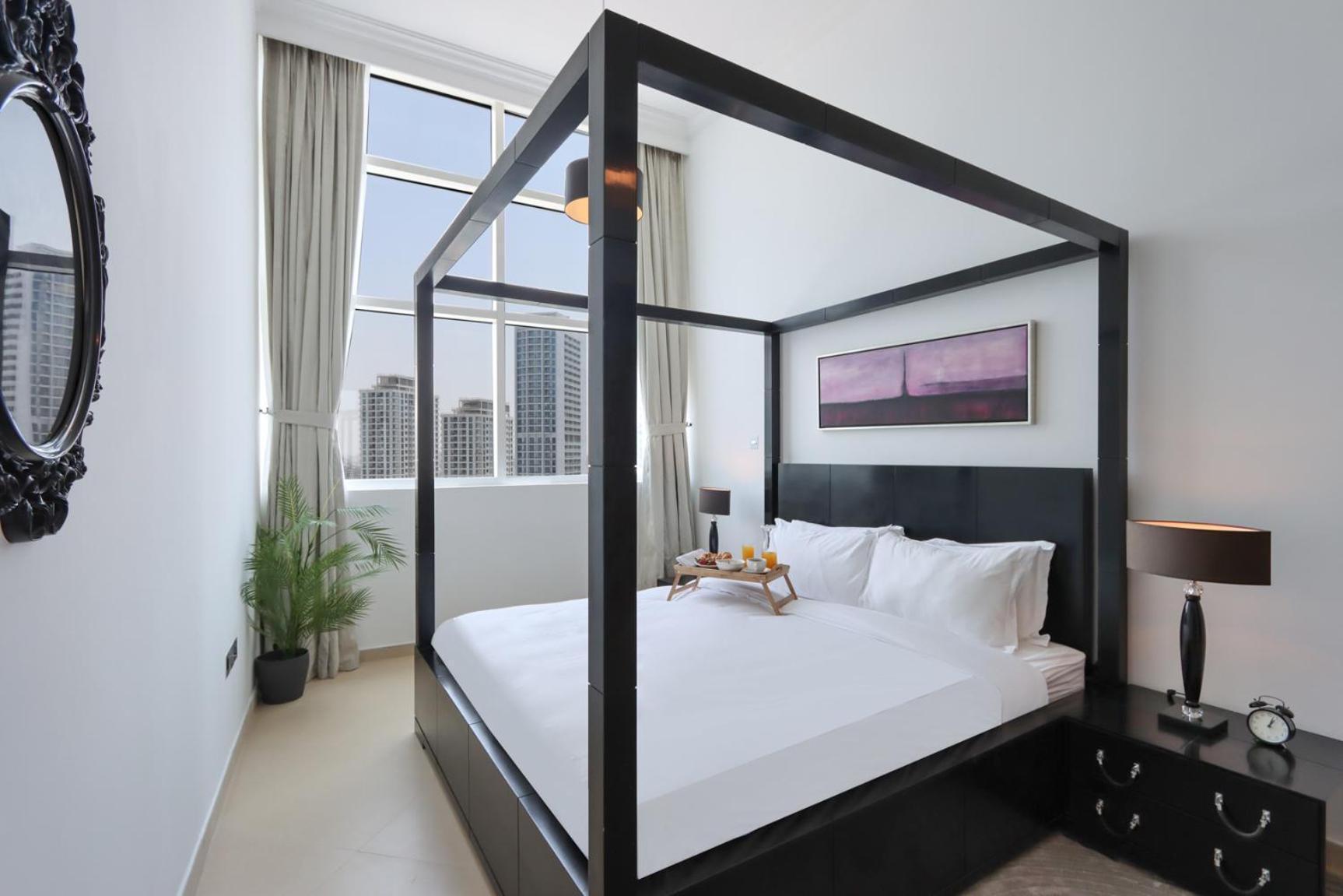 Apartment Livbnb- Prime Located 2b In Marina, Steps To *