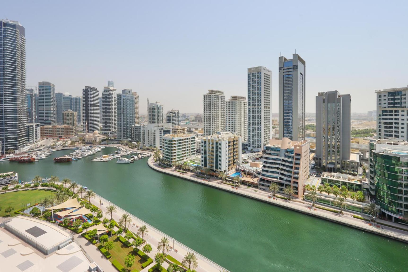 Livbnb- Prime Located 2b In Marina, Steps To