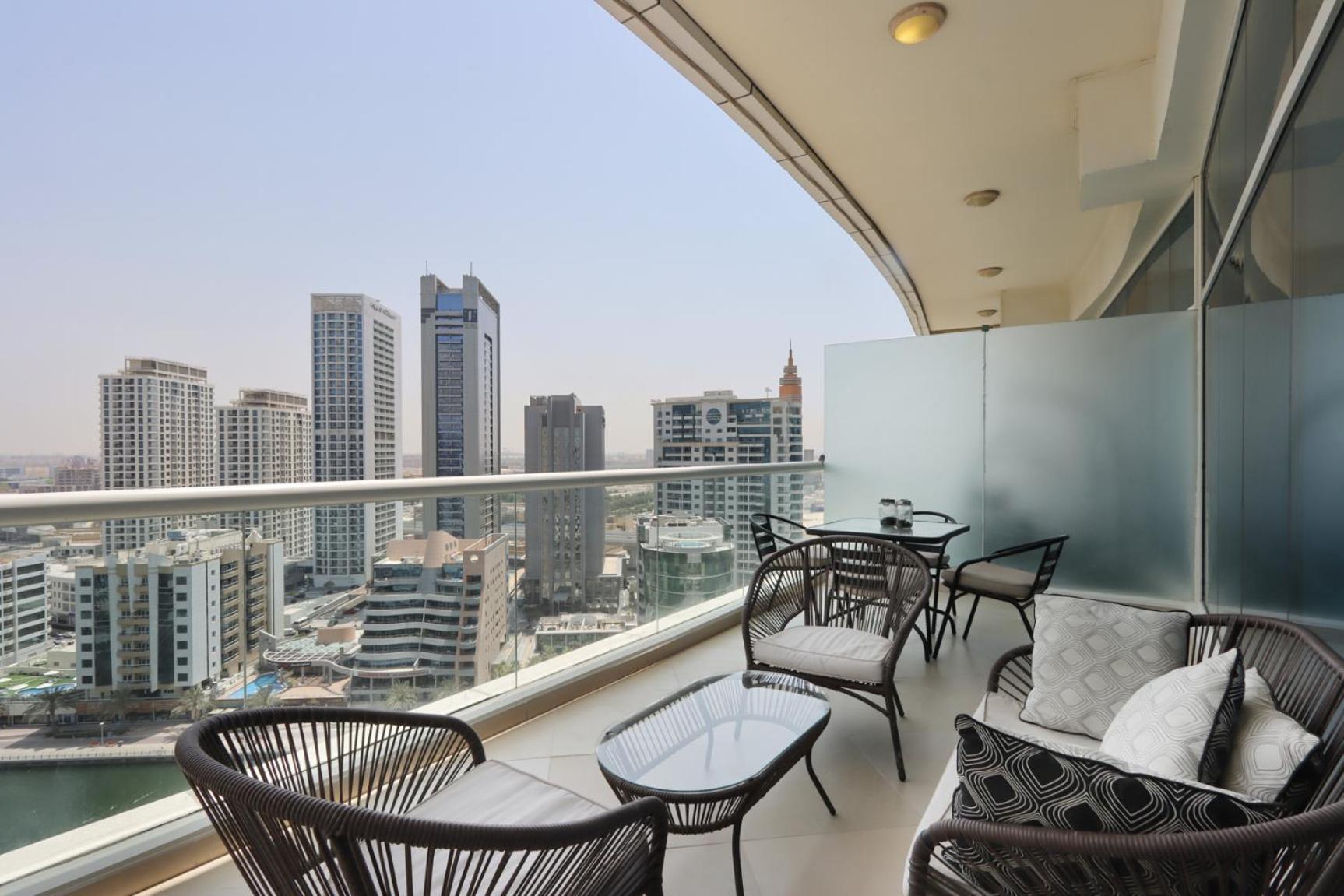 Livbnb- Prime Located 2b In Marina, Steps To Apartment