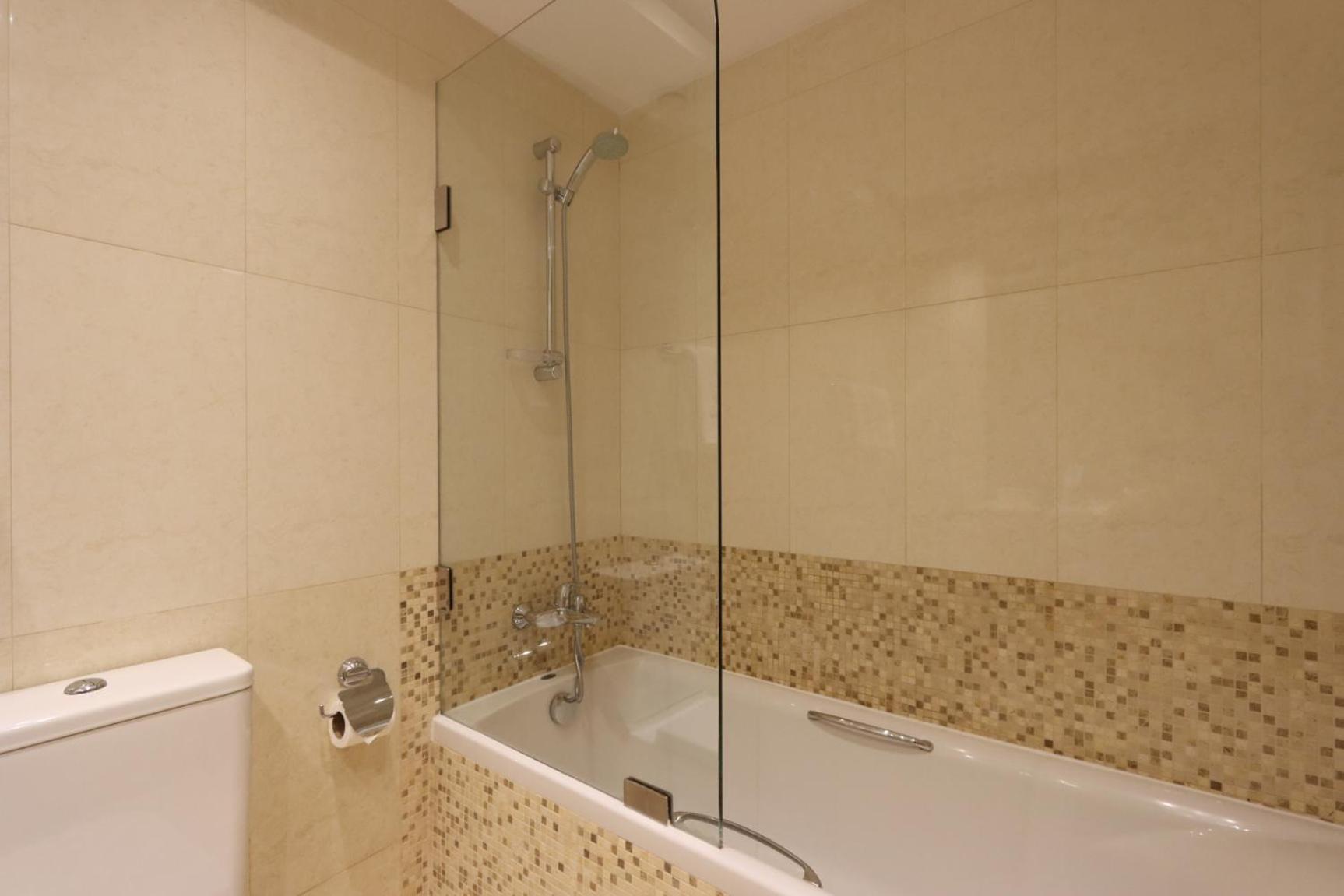 Apartment Livbnb- Prime Located 2b In Marina, Steps To