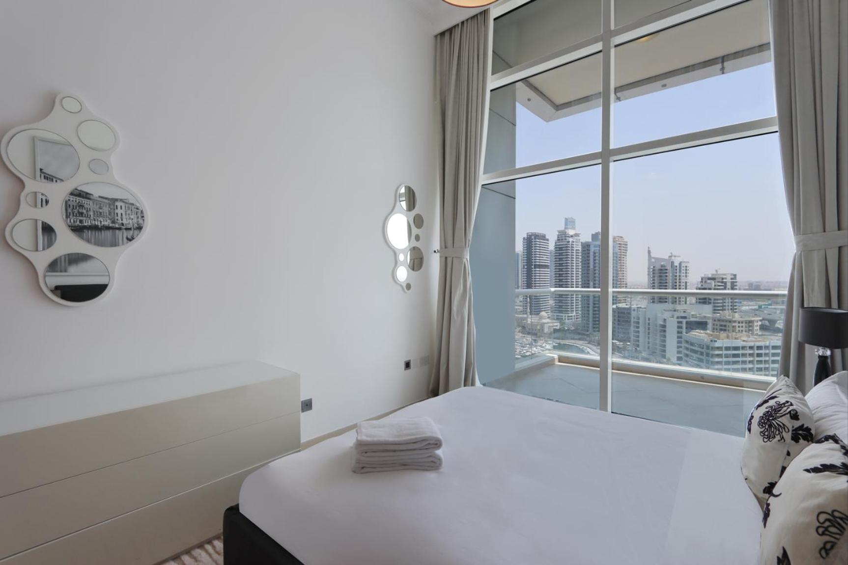 Apartment Livbnb- Prime Located 2b In Marina, Steps To *