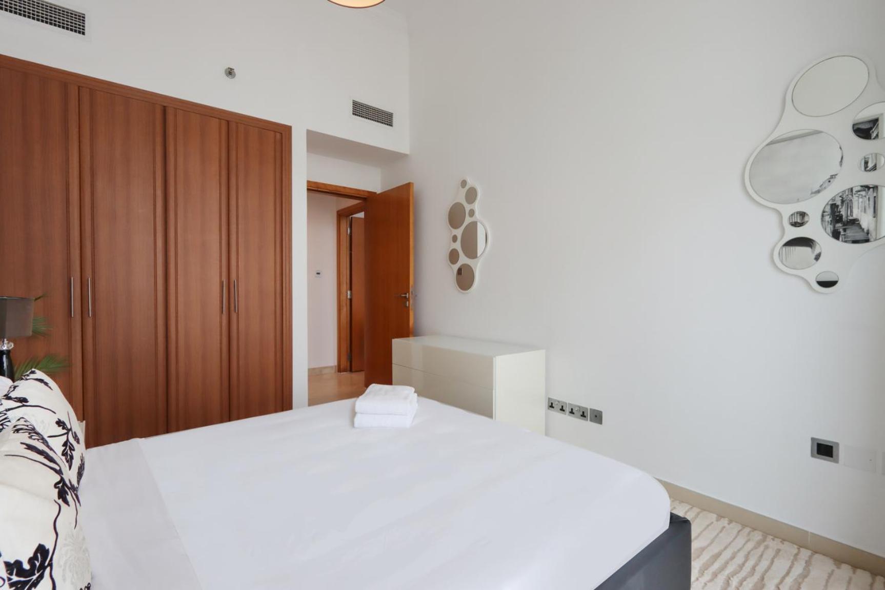 Livbnb- Prime Located 2b In Marina, Steps To Dubai